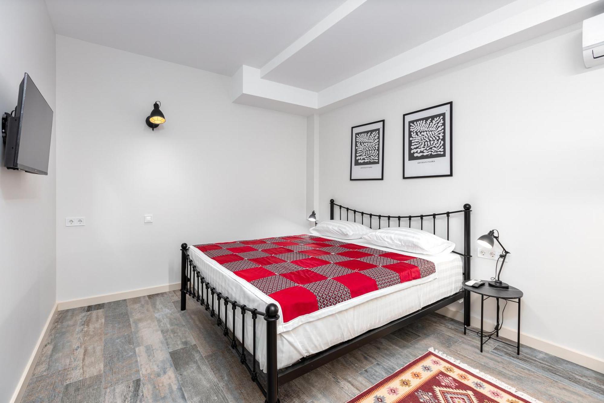 Apartamento Cozybaity In The Very Heart Of Tiflis Exterior foto