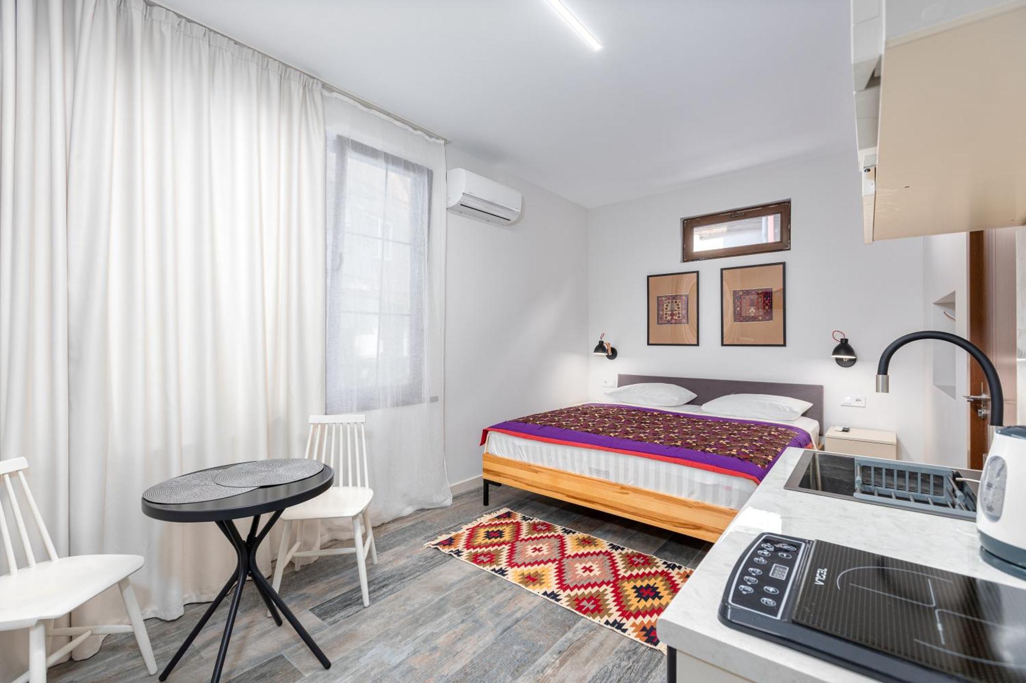 Apartamento Cozybaity In The Very Heart Of Tiflis Exterior foto