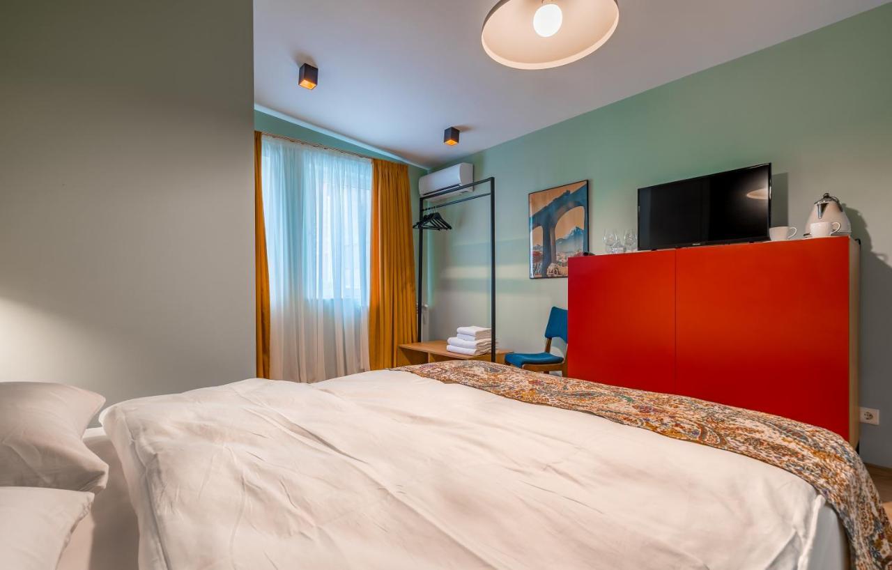 Apartamento Cozybaity In The Very Heart Of Tiflis Exterior foto